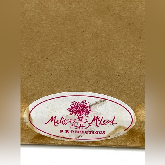 VTG Melissa McLeod TRUST Print in White Wood Distressed Frame 10x10 in - Picture 14 of 14